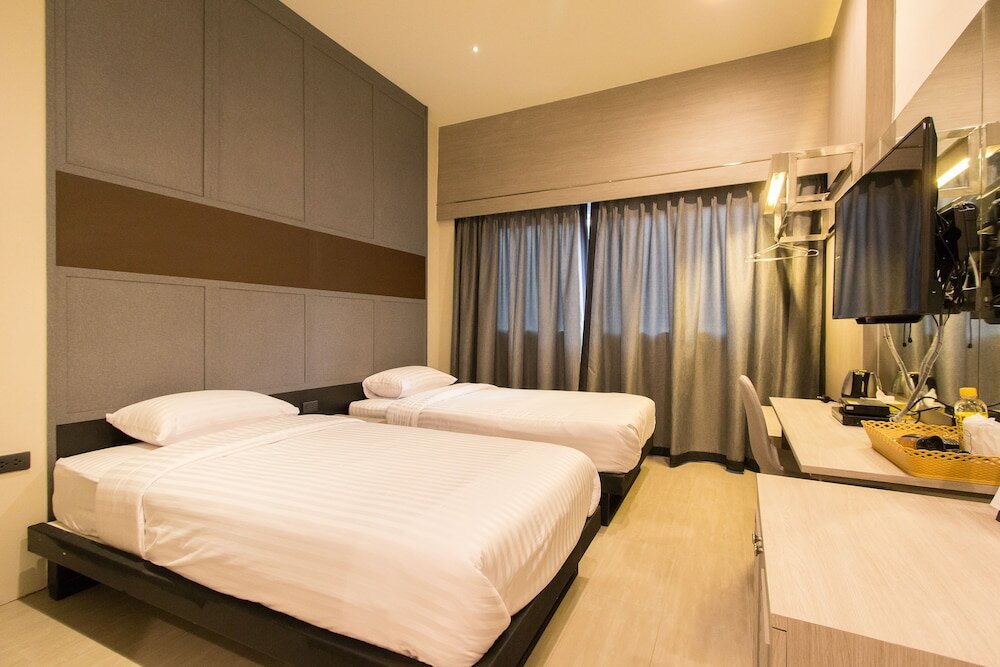 Фото Lazy Sunday Hostel