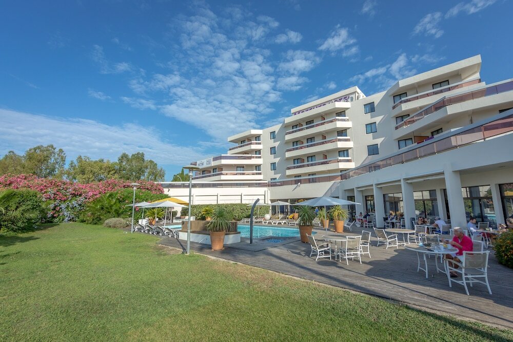 Фото Отель Mercure Hyeres Centre