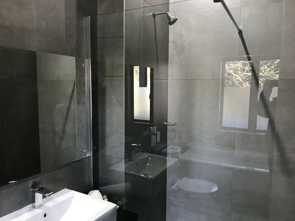 Фото La Orchard Hotel