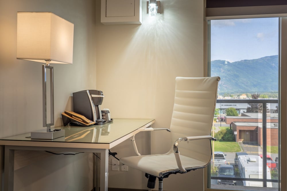 Фото Quality Inn Sunshine Suites