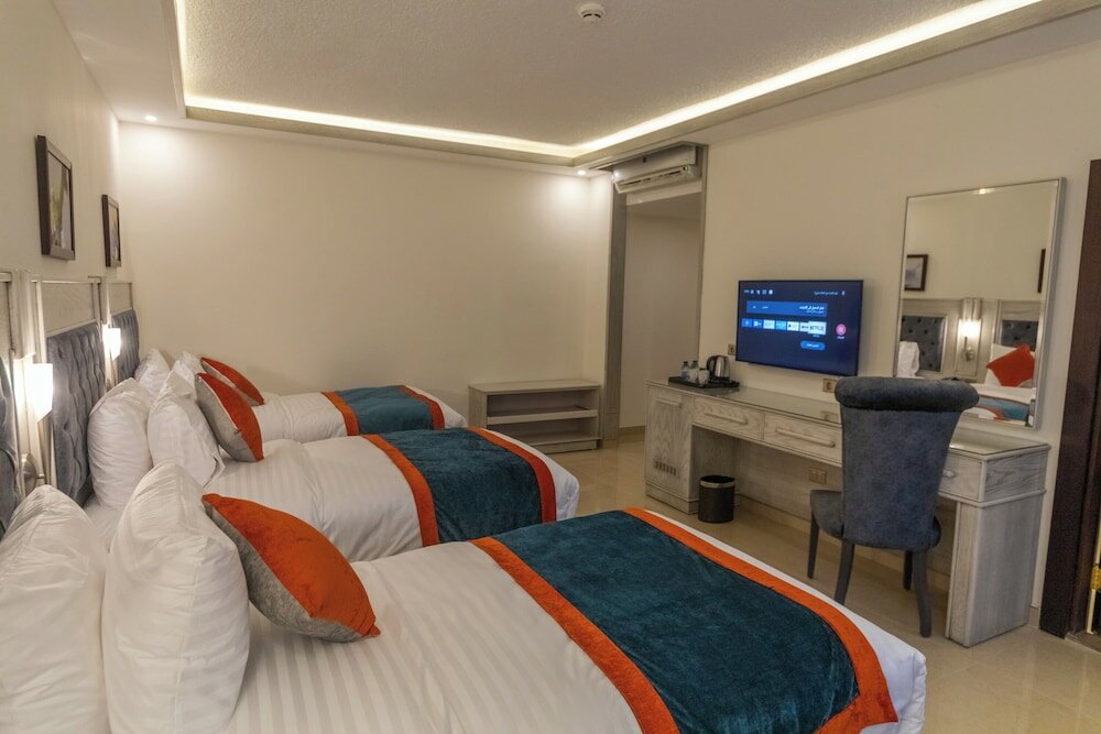 Фото Petra Canyon Hotel