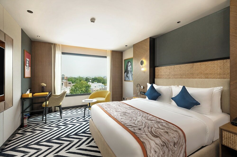 Фото Parallel Hotel