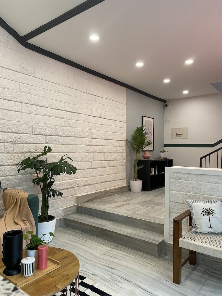 Фото Olive Indiranagar Metro-by Embassy Group