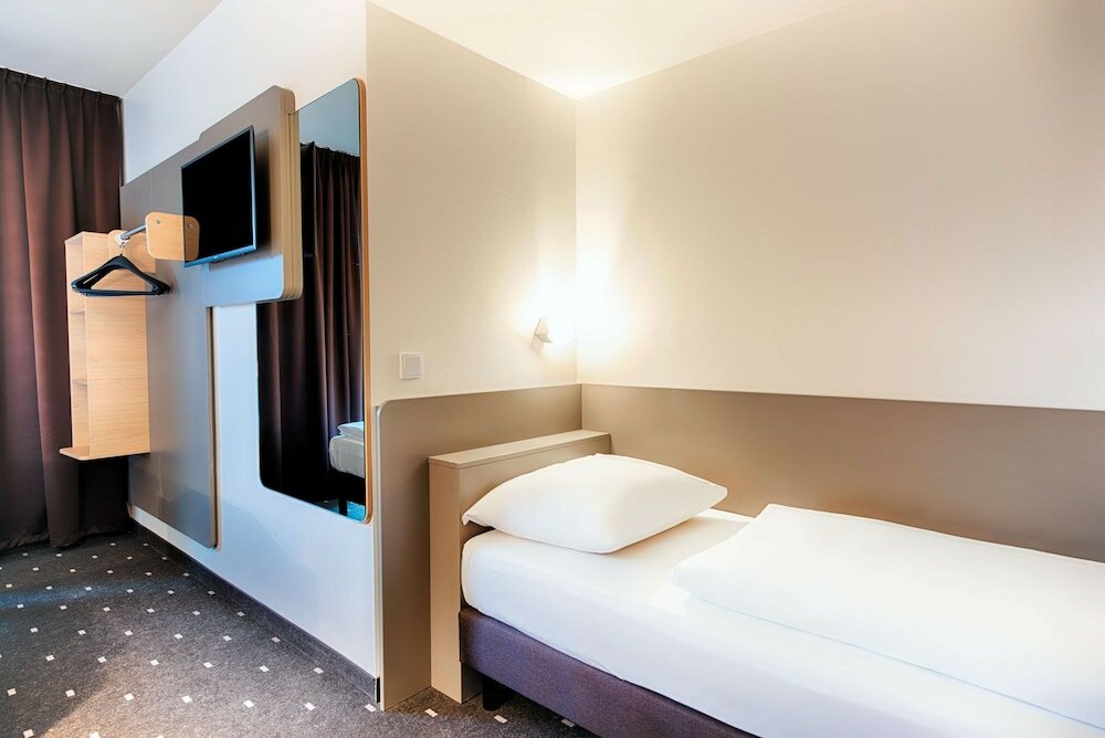 Фото B&b Hotel Emden