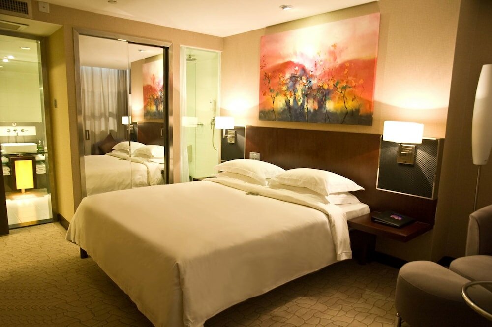 Фото The Pavilion Hotel