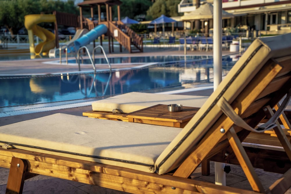 Фото Hotel Kanali