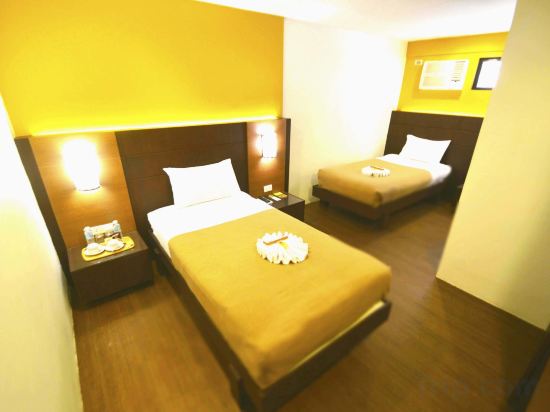 Фото Tacloban Plaza Hotel