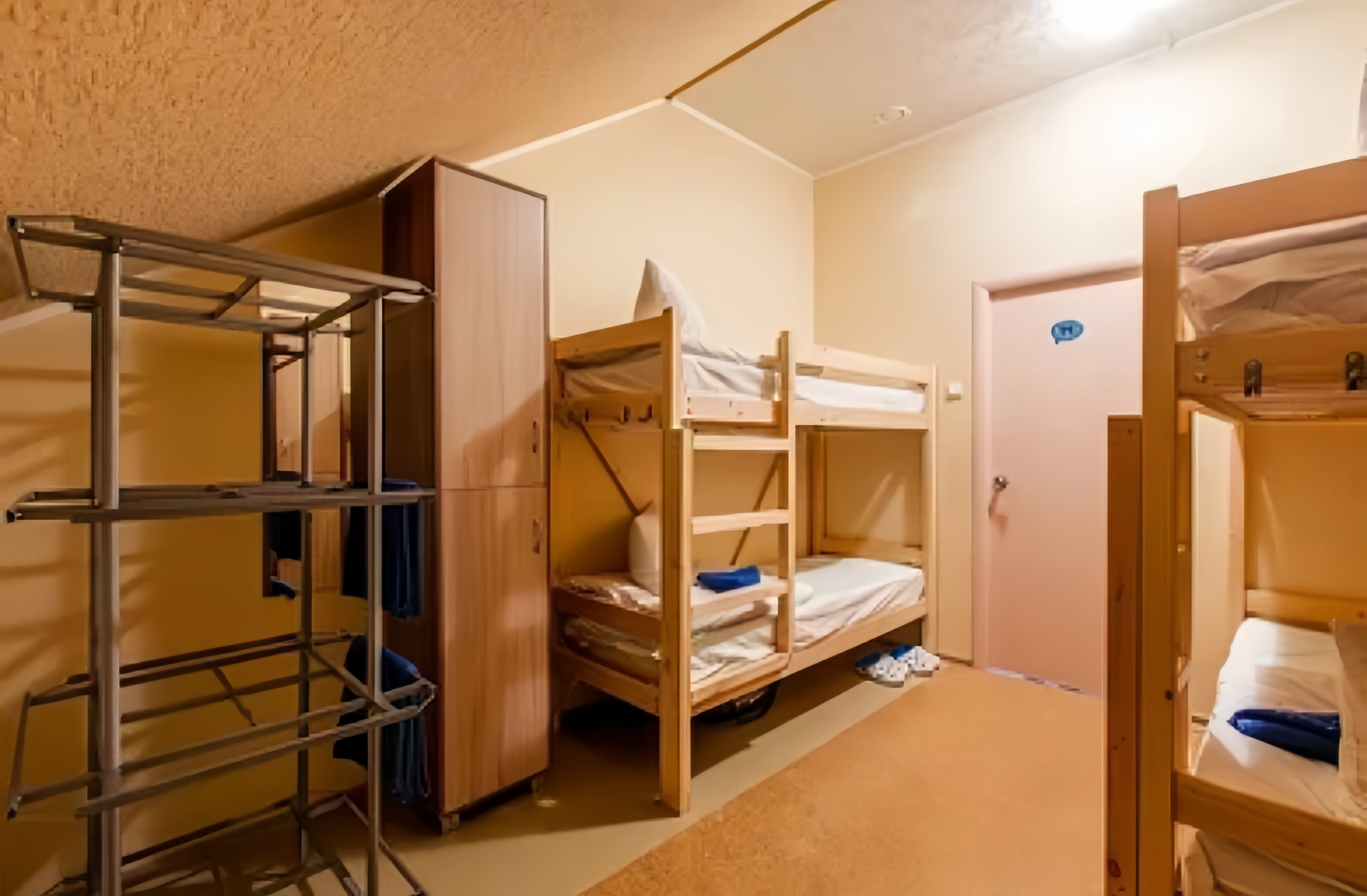 Фото Сонные Чемоданы