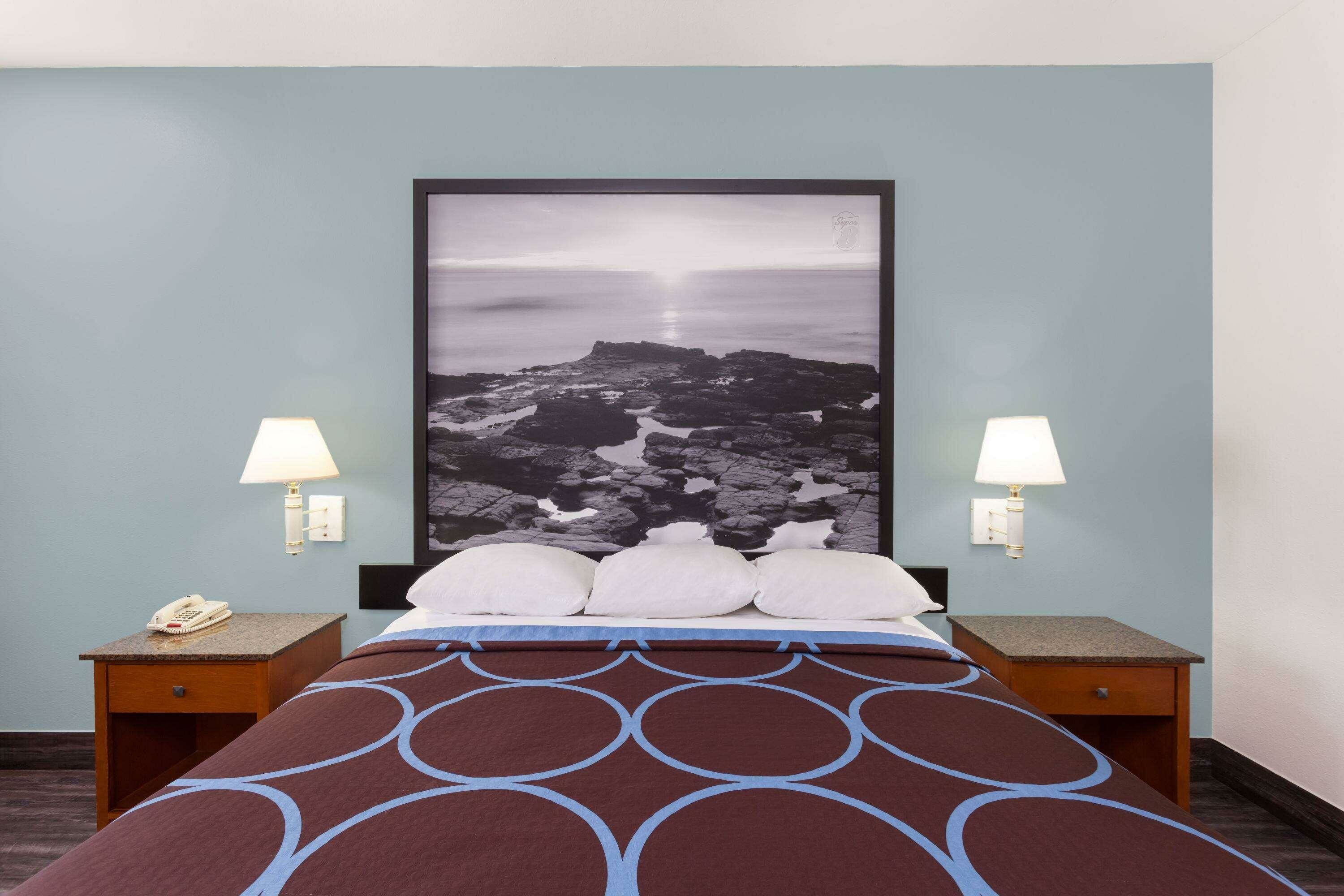 Фото Super 8 by Wyndham El Cajon/San Diego