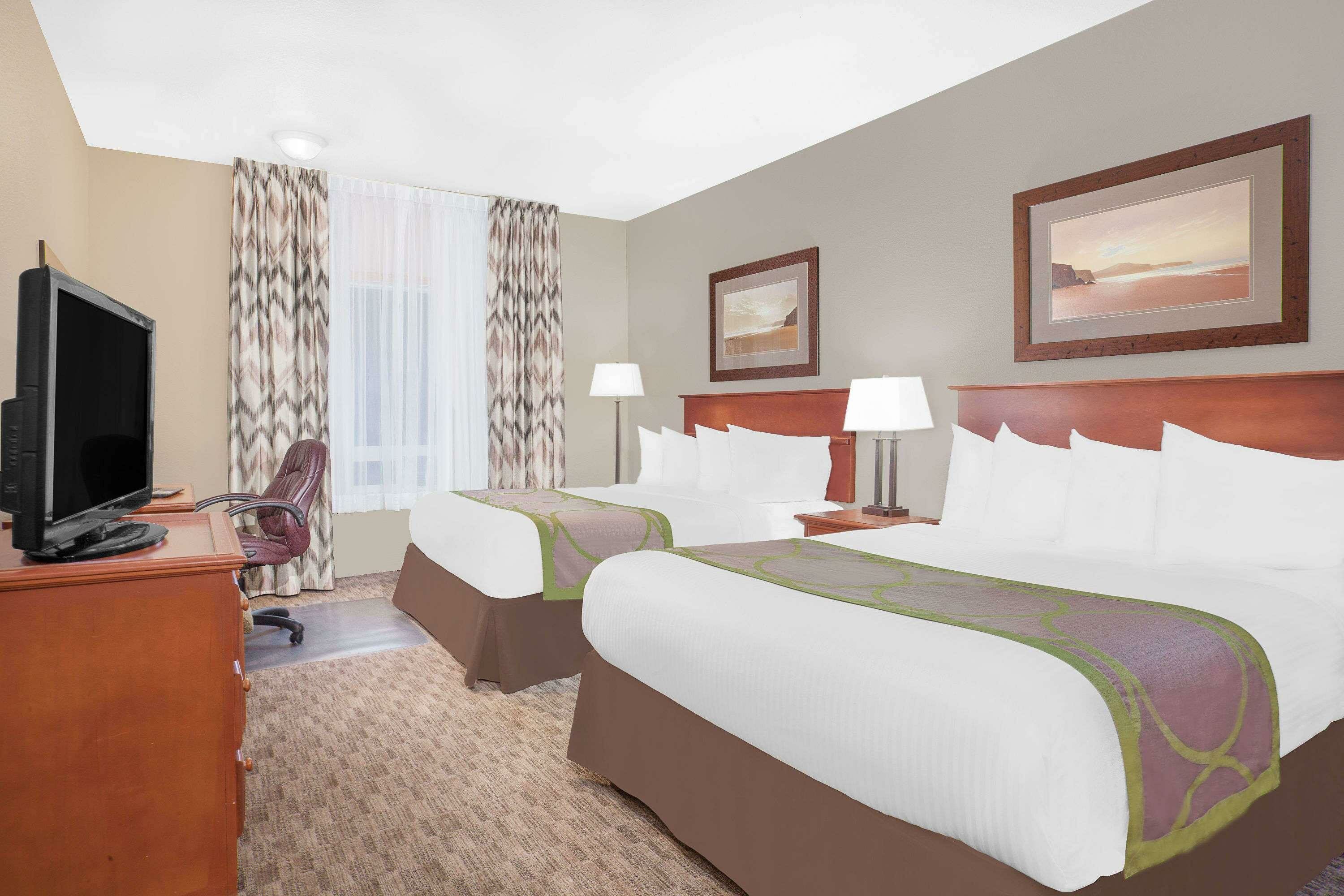 Фото Super 8 by Wyndham Athabasca Ab