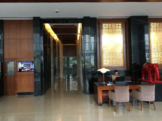 Фото Anya Gurgaon Hotel