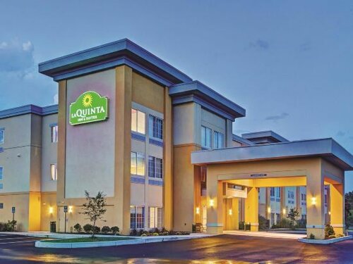 Внешний вид отеля La Quinta Inn & Suites by Wyndham Harrisburg-Hershey в Западном Ганновере Таунишипе, фото 4
