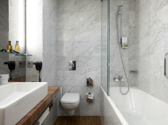 Фото Living Hotel Düsseldorf