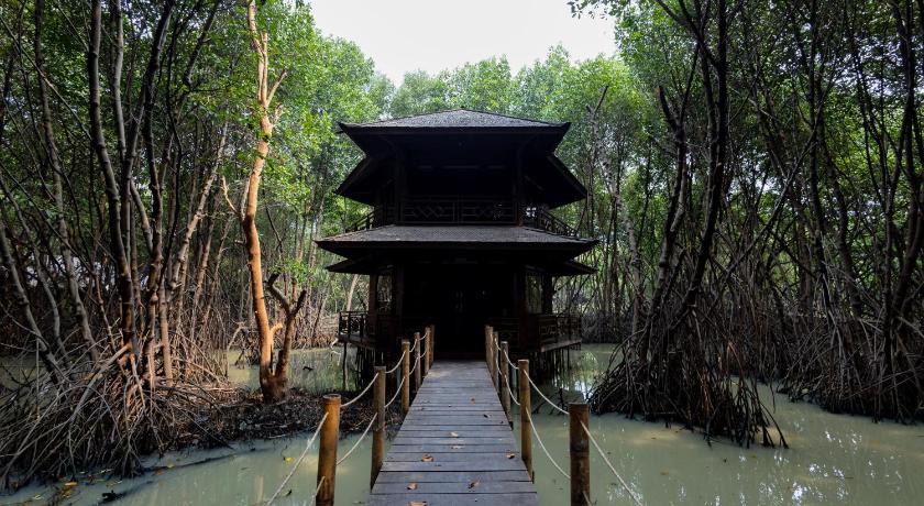 Фото RedDoorz Resort @ Taman Wisata Mangrove