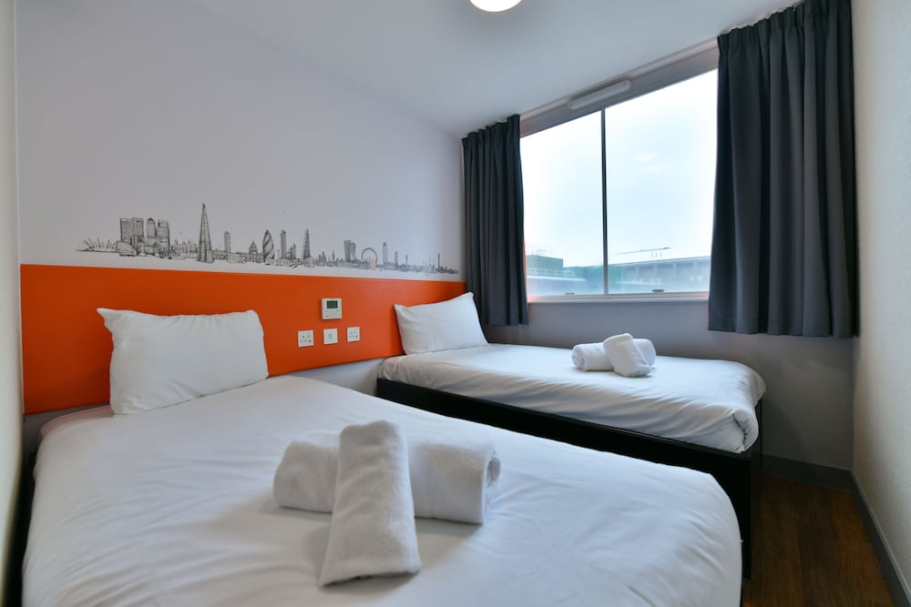 Фото EasyHotel London Croydon