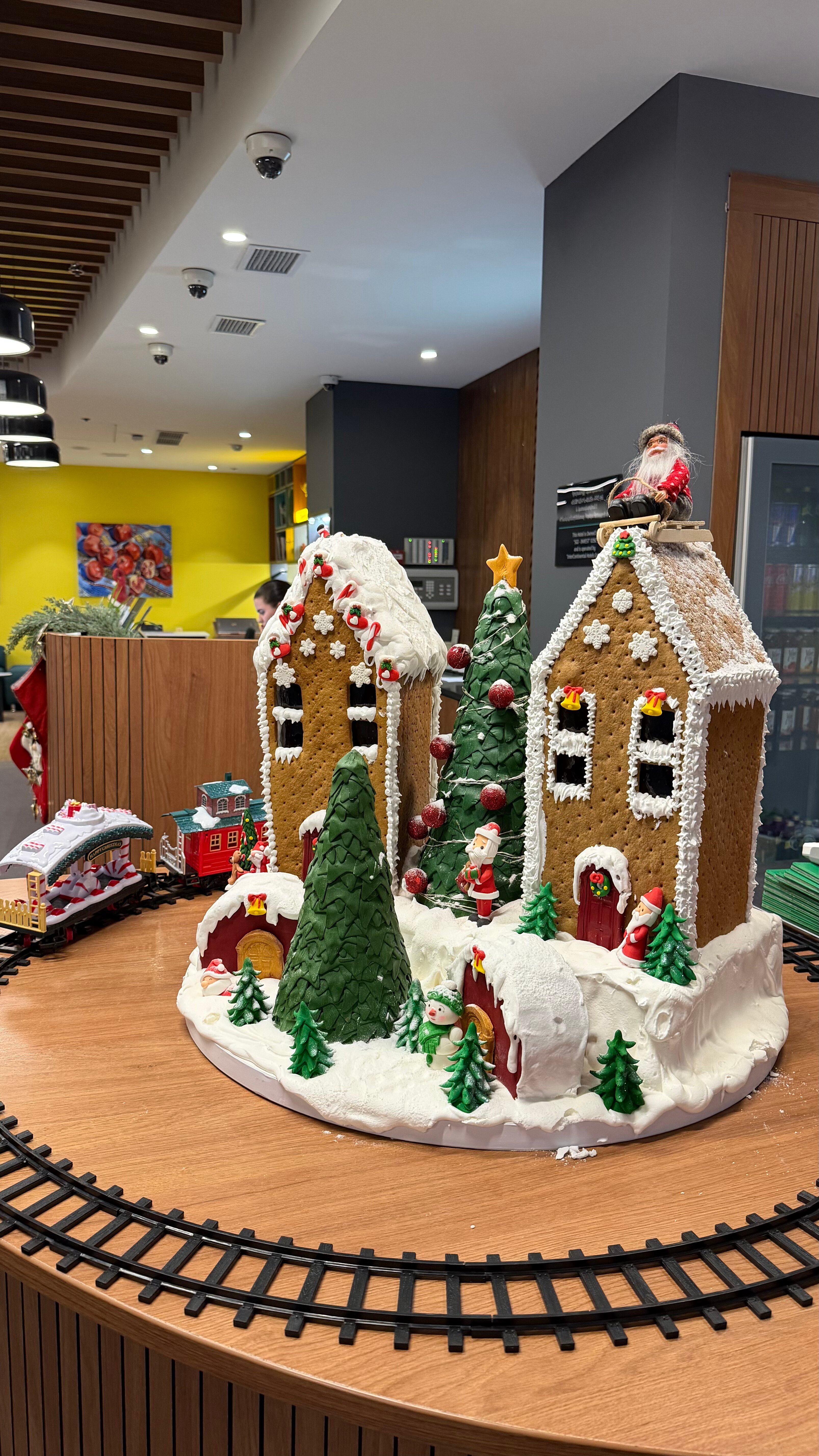 Фото Holiday Inn Yerevan Republic Square