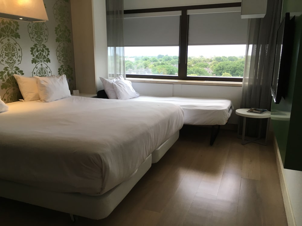 Фото Nh Amsterdam Zuid