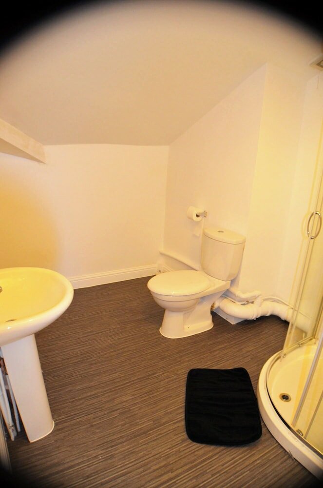 Фото Queens Guesthouse Manchester
