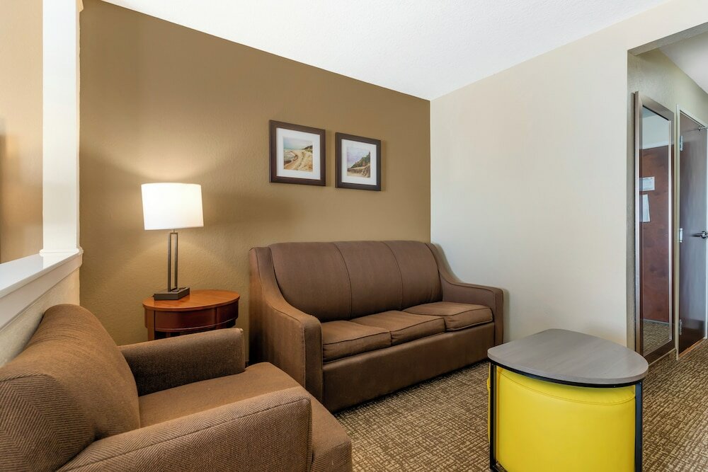 Фото Comfort Inn & Suites Porter near Indiana Dunes