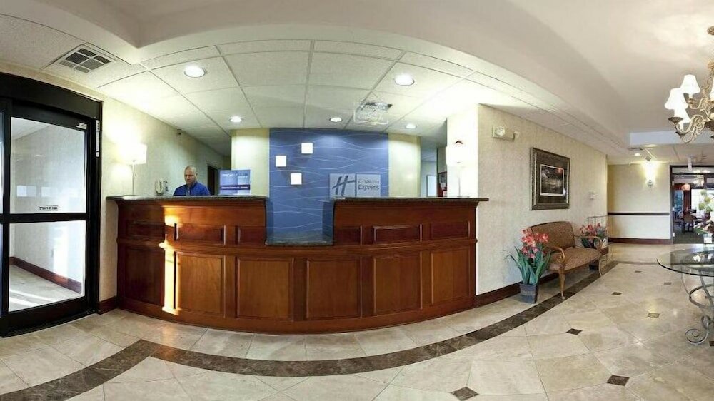 Фото Holiday Inn Express Breaux Bridge, an Ihg Hotel
