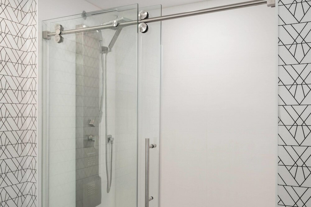 Фото Sternwheeler Hotel and Conference Centre