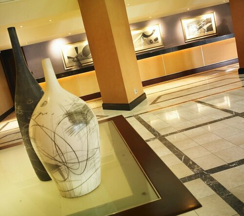 Внешний вид отеля Southern Sun O. R. Tambo International Airport в Городе Метрополитенского Муниципалитете Экурхулени, фото 5