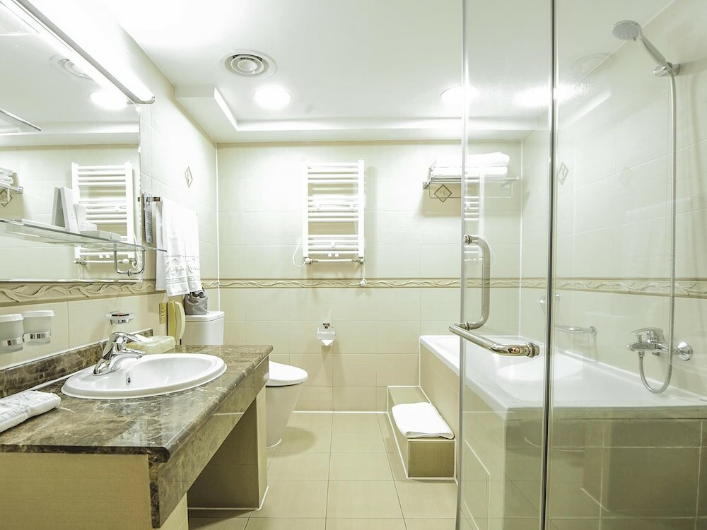 Фото Kempinski Hotel Khan Palace