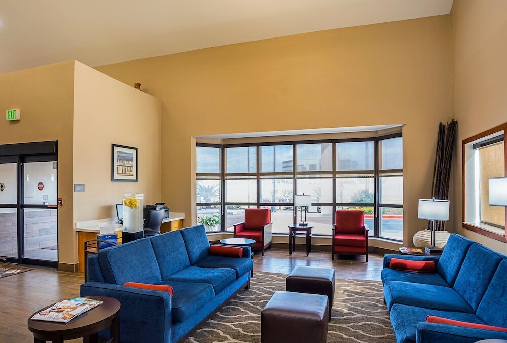 Фото Comfort Inn University Area
