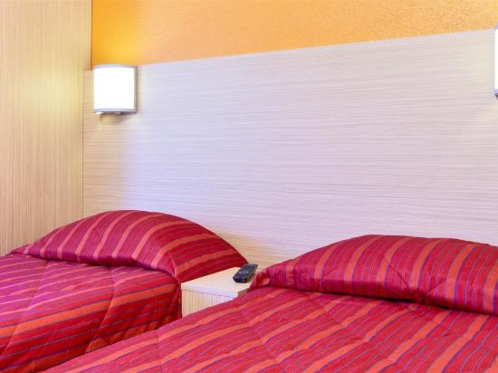 Фото Premiere Classe Lille Nord Tourcoing