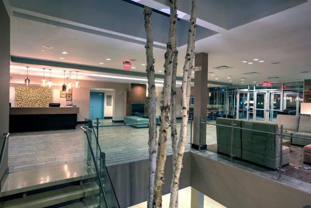 Фото Crowne Plaza Lombard Downers Grove, an Ihg Hotel