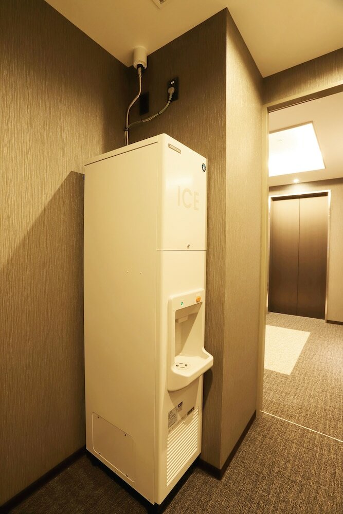 Фото Smile Hotel Premium Osaka Hommachi