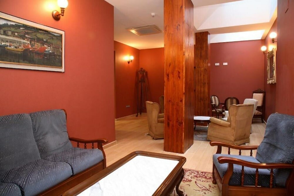 Фото Villa de Ermua Hotel