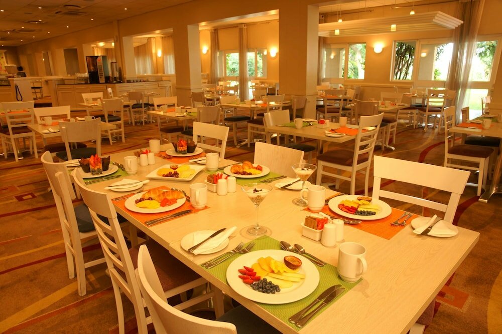 Фото Garden Court O. R. Tambo International Airport