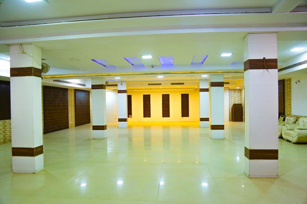 Фото Hotel Riya Palace
