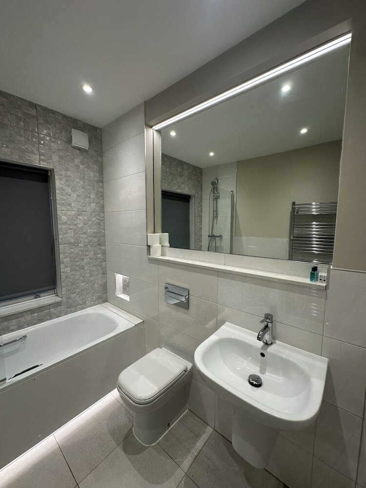 Фото Wendover Arms Hotel