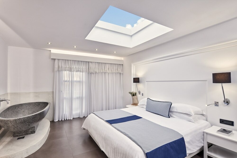 Фото Aressana SPA Hotel and Suites