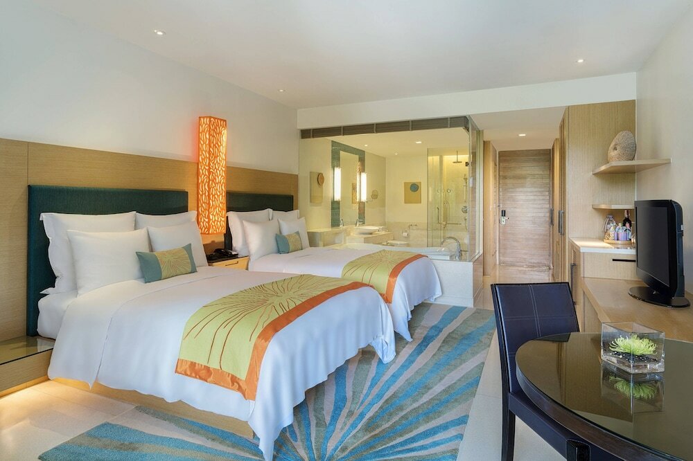 Фото Renaissance Phuket Resort & SPA