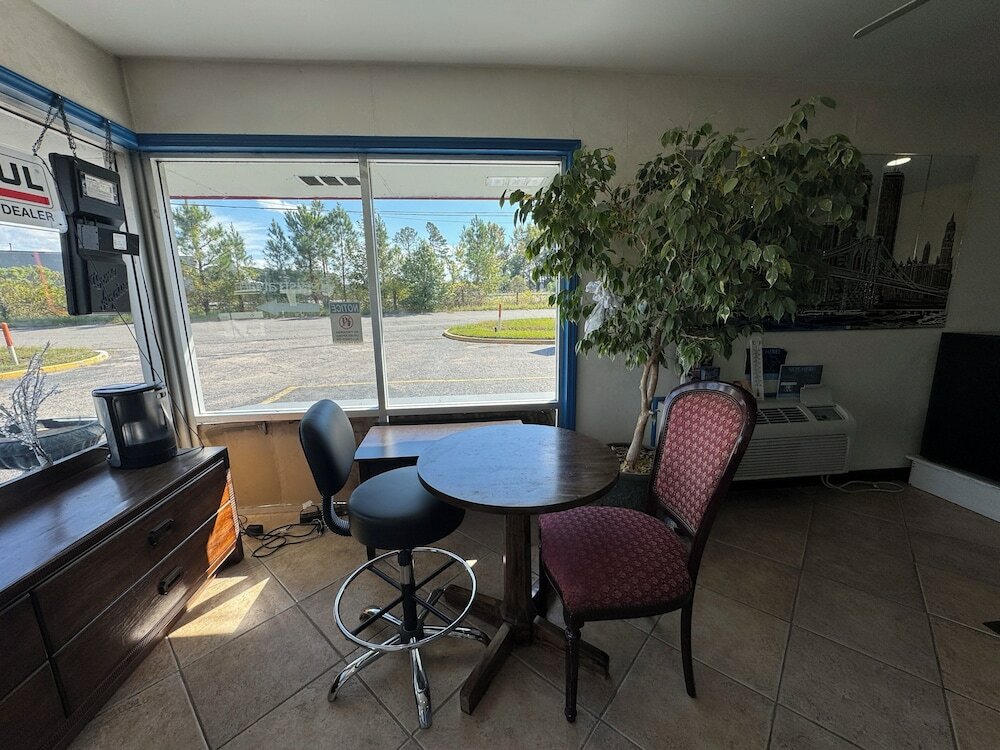 Фото Knights Inn Selma