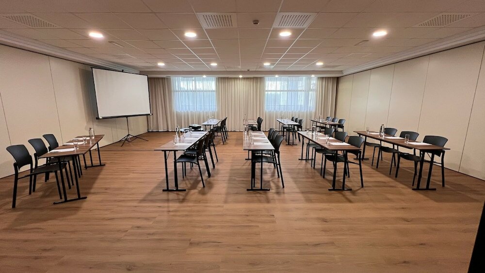 Фото Oca Puerta del Camino Hotel