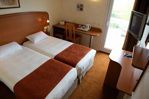 Гостиница Ibis Styles Aubagne Gemenos в Обани
