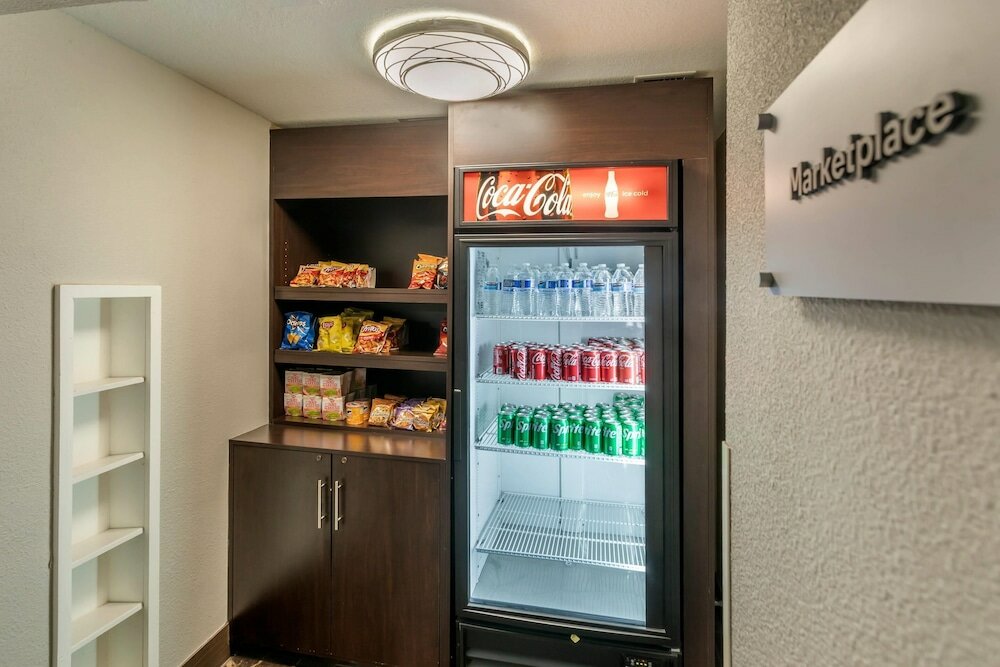 Фото Comfort Suites Downtown Sacramento