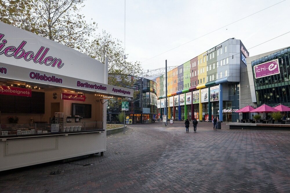 Фото EasyHotel Amsterdam Arena Boulevard