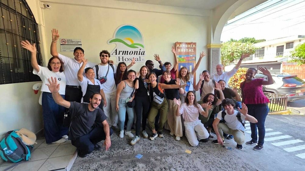 Фото Hotel Armonía Hostal