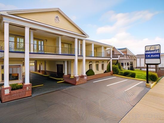 Фото Days Inn by Wyndham Waynesboro