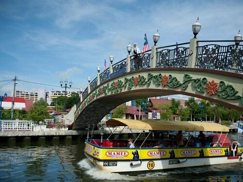 Внешний вид отеля Hallmark Crown Hotel в Малакке, фото 2