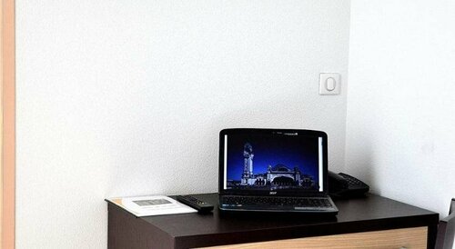 Гостиница Hôtel Les Bénédictins в Лиможе