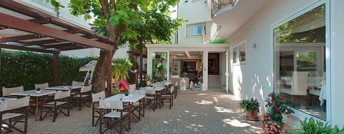 Гостиница Hotel Airone в Червии