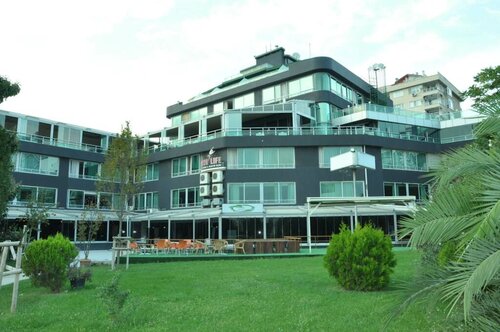 Гостиница Destiny Marine Hotel в Картале