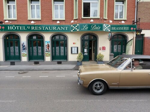 Гостиница Hotel de la paix в Пероне