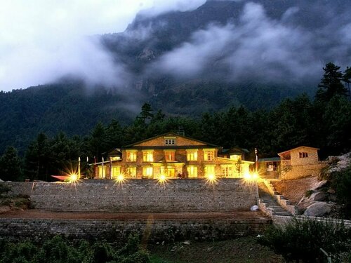Гостиница Mountain Lodges of Nepal - Monjo в Сагарматхе